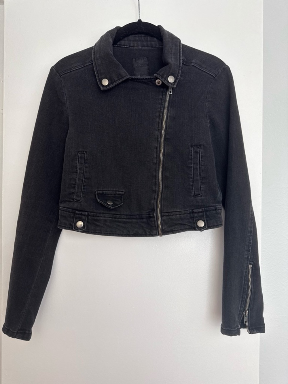 Almost Famous Grey Cropped Moto Jacket πͺοΈ